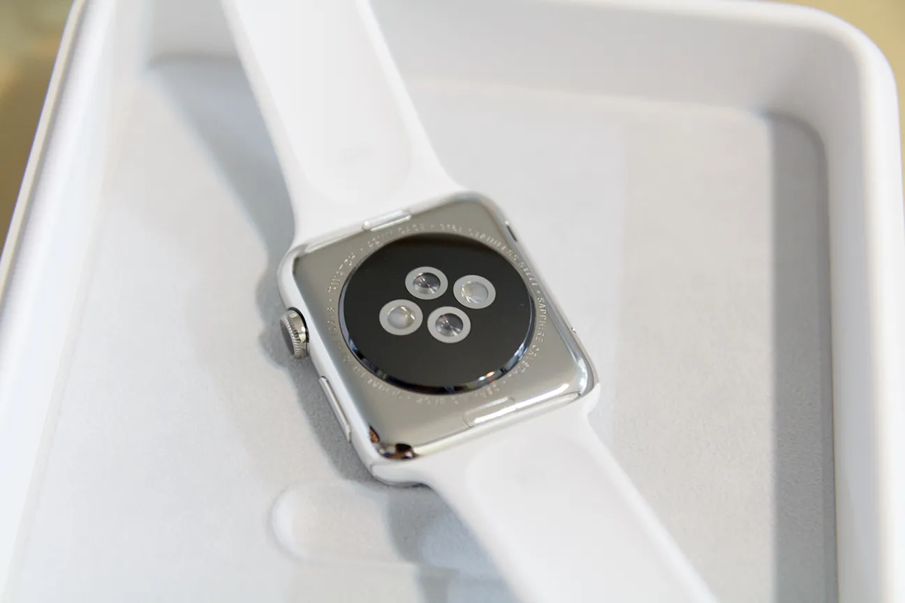 애플 워치 뒷면